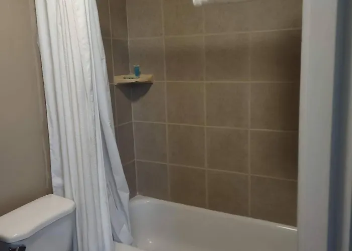 Elma Lodge And Suites