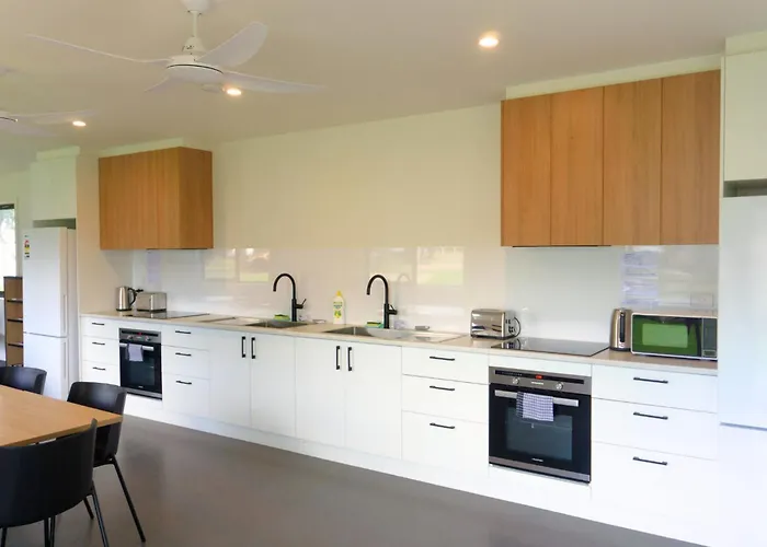 Lake Colac Holiday Park