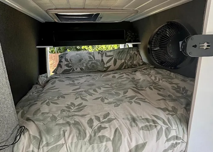 Vw Crafter - Wendy - Off-Grid-Sleeps 3 - Beach Ready