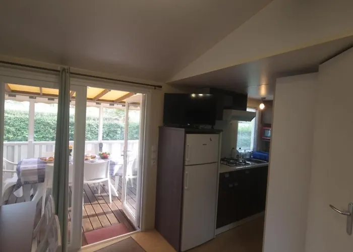 Charmant Mobil-Home, Piscine, Wifi, Climatise