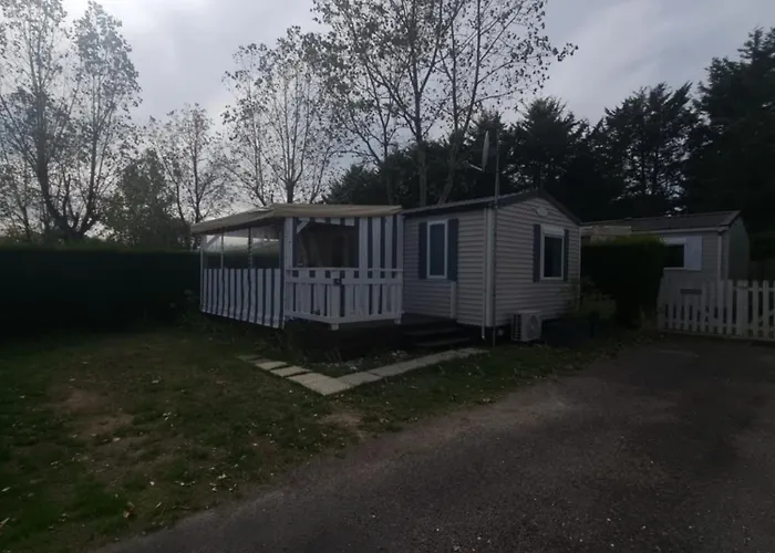 Charmant Mobil-Home, Piscine, Wifi, Climatise