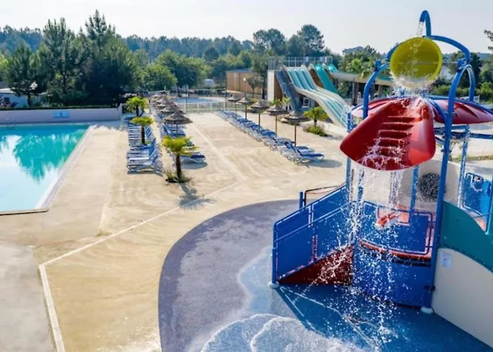 Mh 479 3 Chambres Et 2 Salles De Bain Dans Camping 4 Etoiles