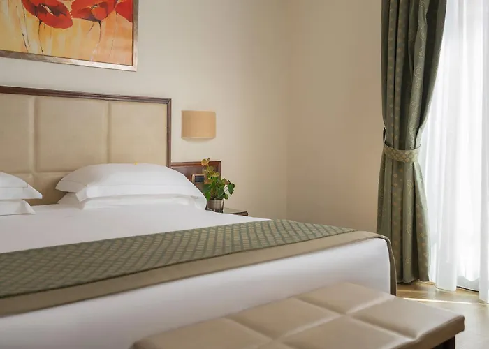 Hotel Athena