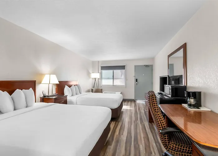 Quality Inn & Suites Lake Havasu City