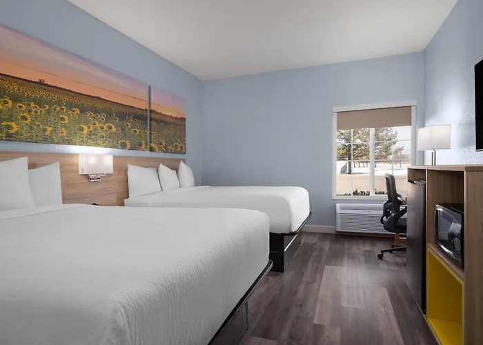 Days Inn By Wyndham Dodge City