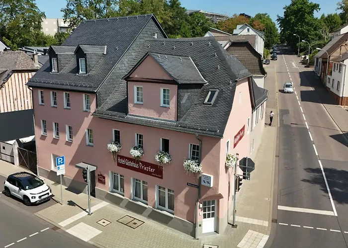 Hotel Gaestehaus Priester
