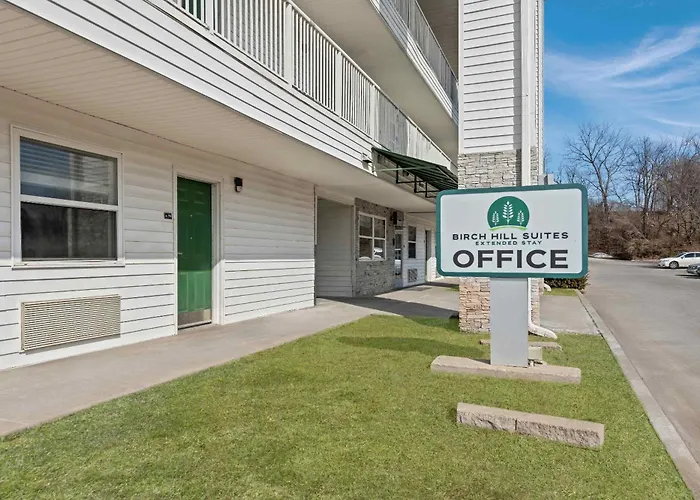 Birch Hill Suites Kansas City - Independence