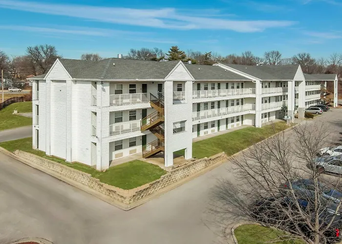Birch Hill Suites Kansas City - Independence