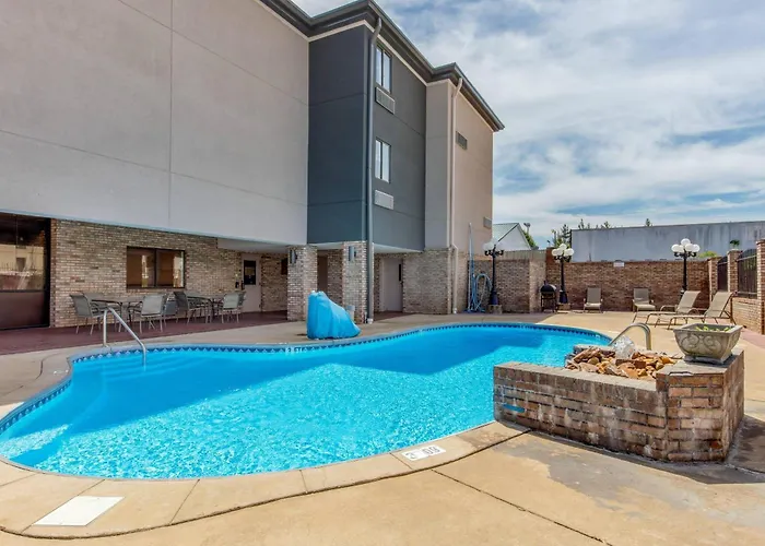 Comfort Inn & Suites Mccomb