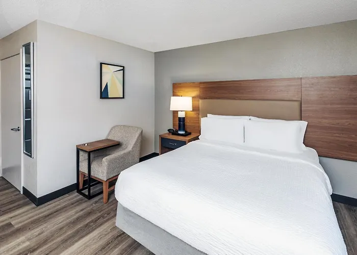 Candlewood Suites - Topeka West By Ihg