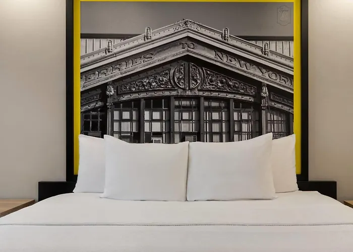 Super 8 By Wyndham Meadowlands