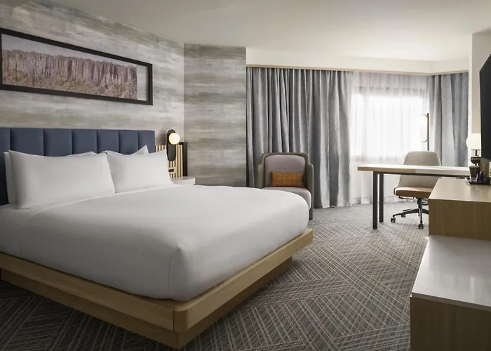 Doubletree By Hilton Fort Lee/George Washington Bridge