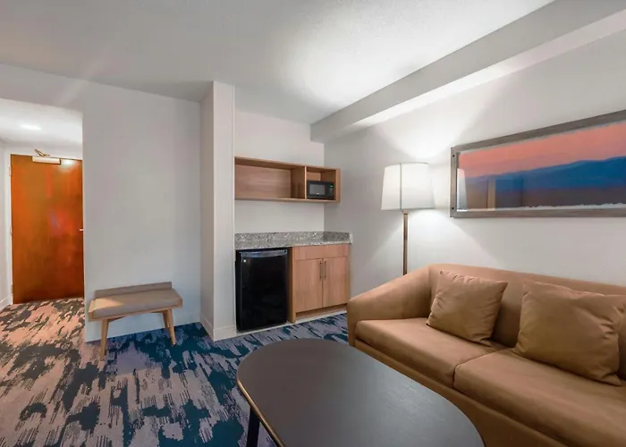 Fairfield Inn & Suites By Marriott Atlanta Kennesaw