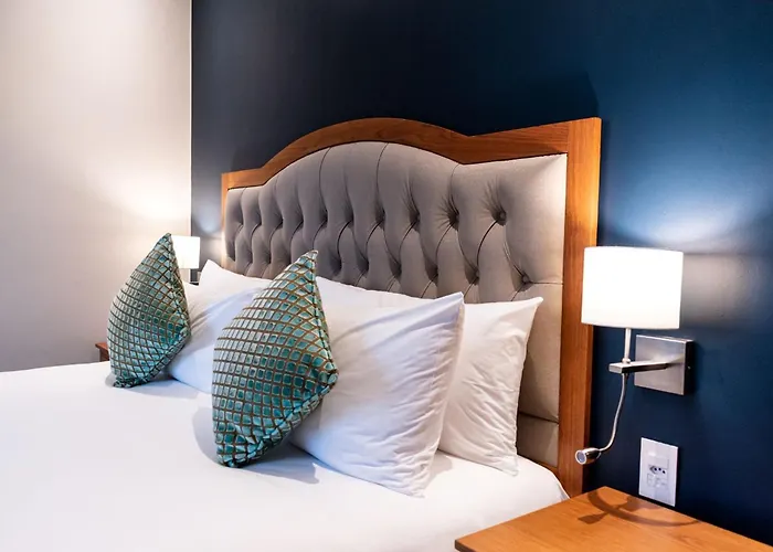 Premier Express Inn George