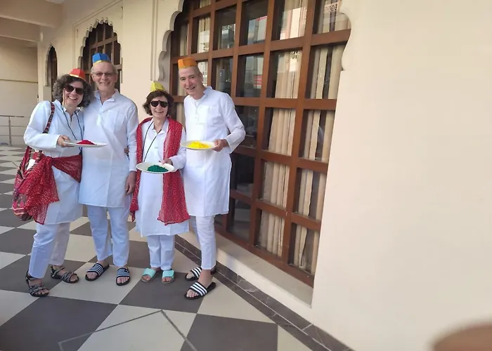The Taj Vista Agra -Walking Distance To Taj Mahal