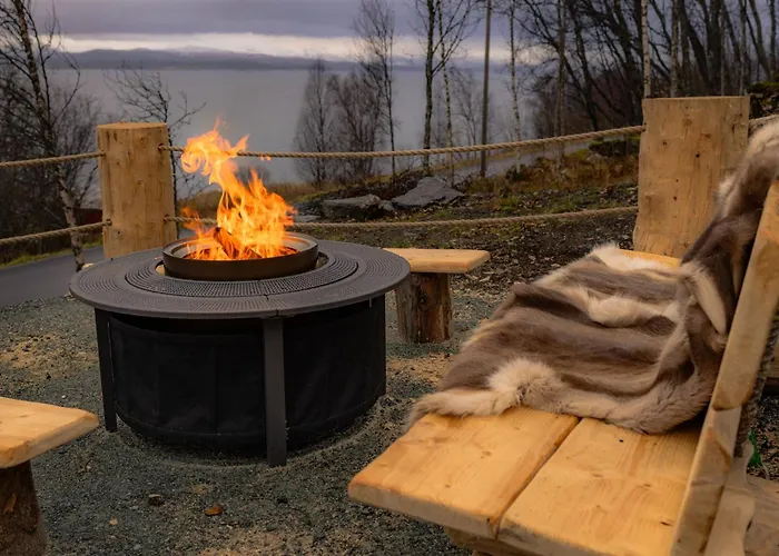 Eira Glamping - Romantic, Ocean View, Fire Pit