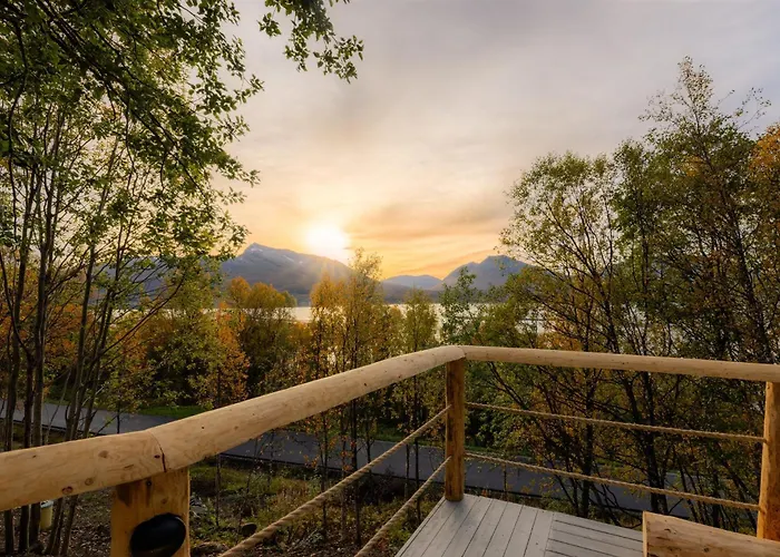 Eira Glamping - Romantic, Ocean View, Fire Pit