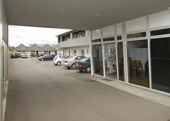 Big Five Motel
