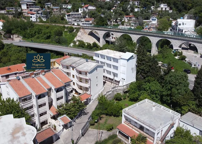 Magnolia Rooms And Apartments