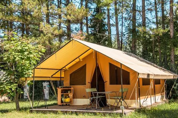 Camping Onlycamp Au Coeur Du Lac - Lac D'Annecy