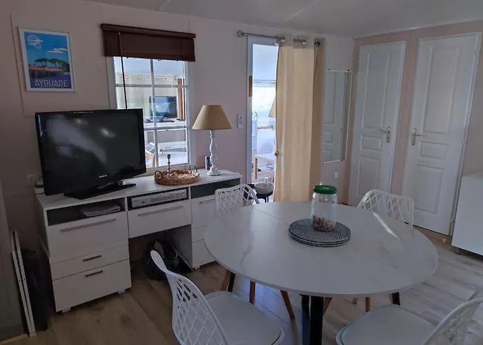 Grand Mobil Home Camping "Les Pins Maritimes" 4 Etoiles 200M De La Plage