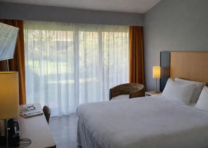 Kyriad Angouleme Nord Champniers- Hotel & Residence