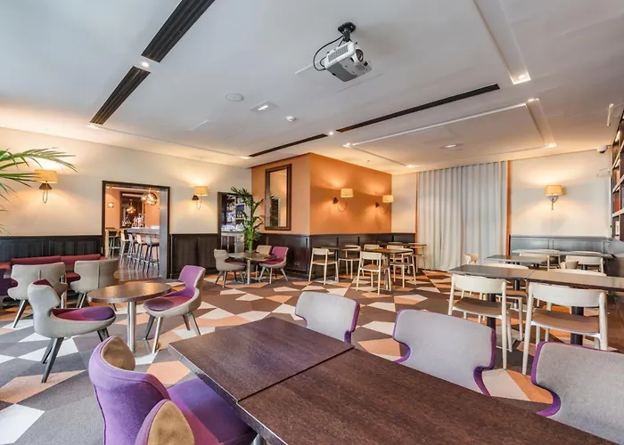 Doubletree By Hilton Paris Boulogne