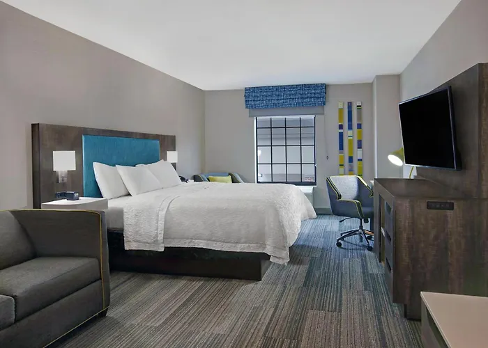 Hampton Inn Westfield