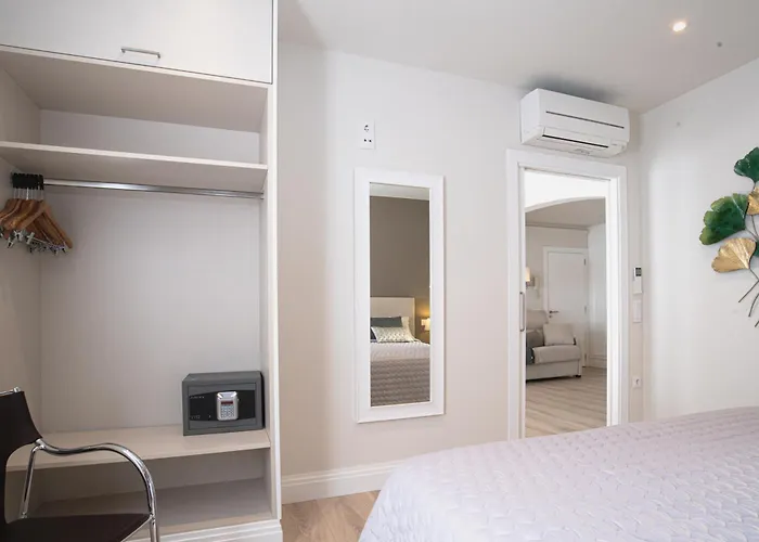 Hotel Pirineos Figueres By Pierre & Vacances