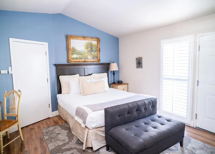 Grass Valley Courtyard Suites