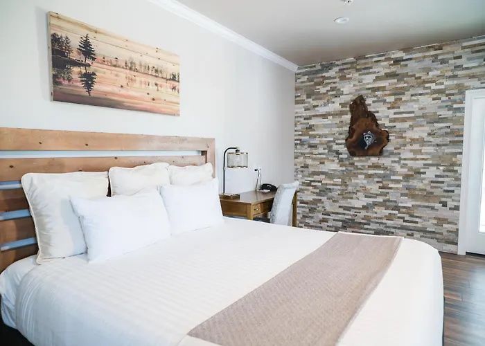 Grass Valley Courtyard Suites