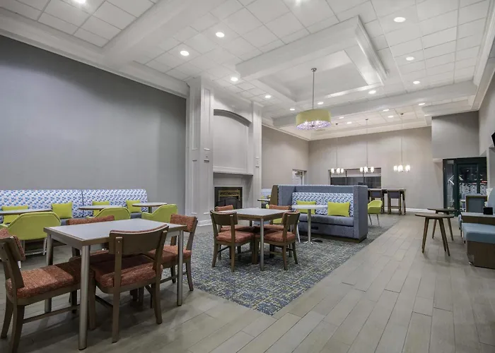 Hampton Inn East Aurora, Ny