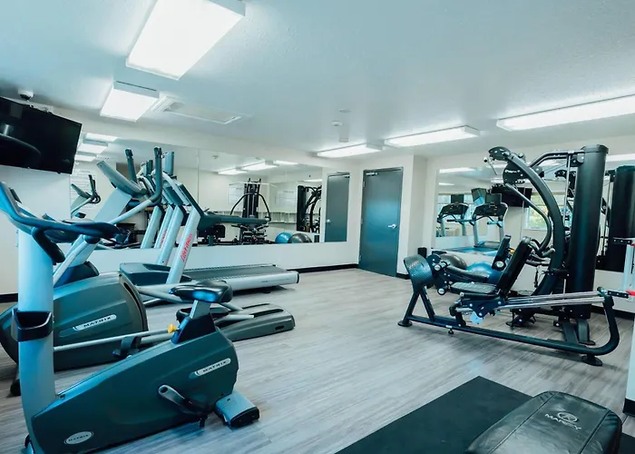 Super 8 By Wyndham Grande Prairie