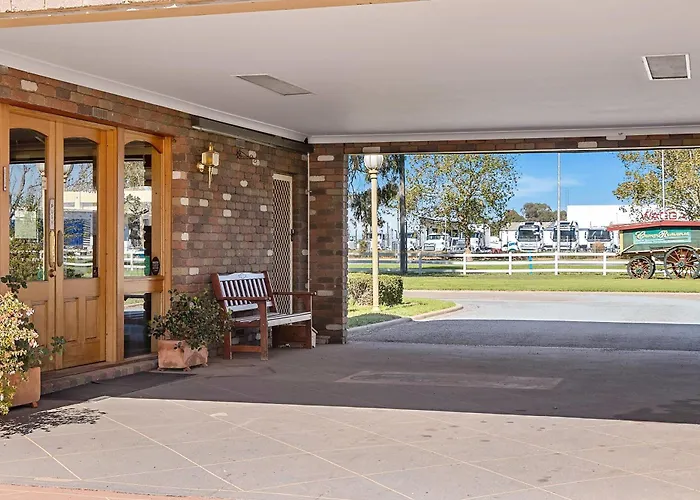 Quality Inn Carriage House