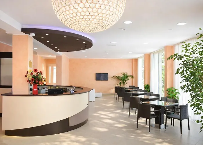 Hotel Favorita Easy Stay B&B