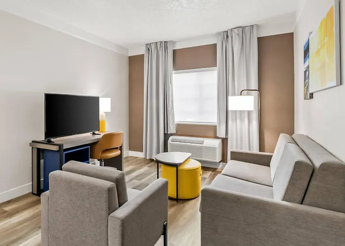 Comfort Suites Clackamas