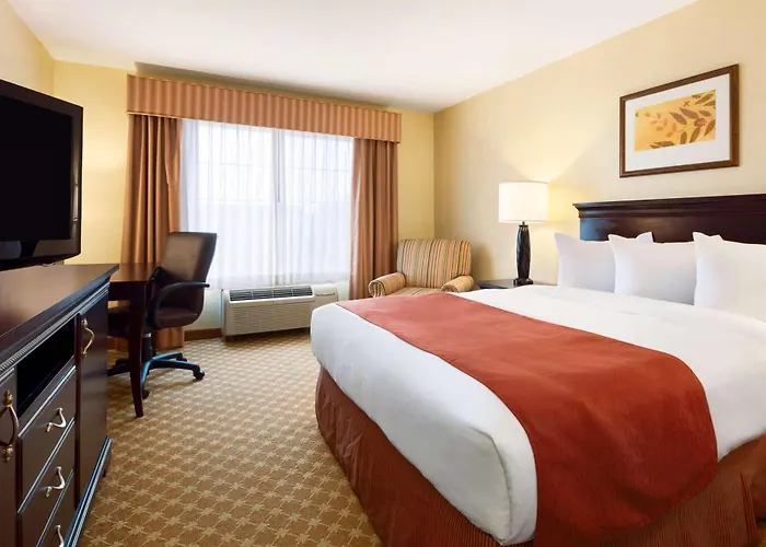 Country Inn & Suites By Radisson, Clinton, Ia