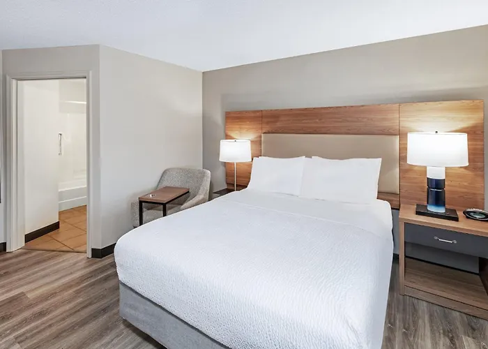 Candlewood Suites - Topeka West By Ihg