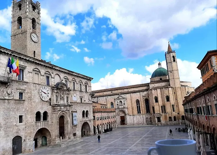Residenza Dei Capitani - Piazza Del Popolo