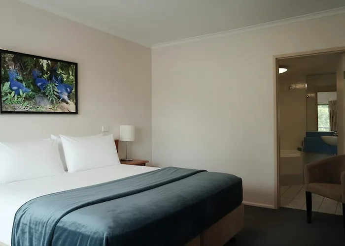Heritage Cairns Hotel