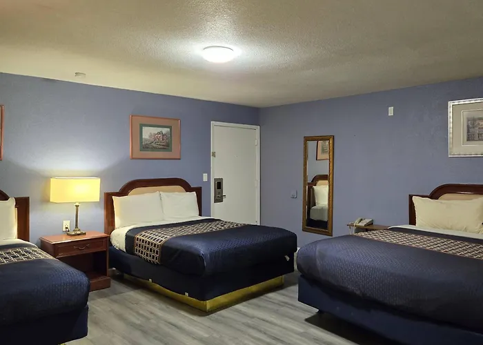 Blythe Hotel & Suites