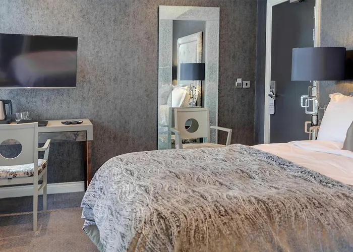 The Bold Hotel; BW Signature Collection