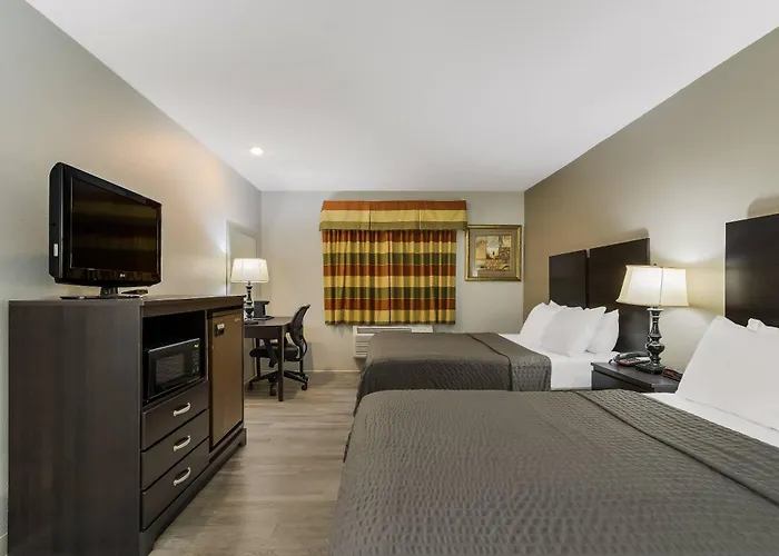 Econo Lodge Inn & Suites Yankton