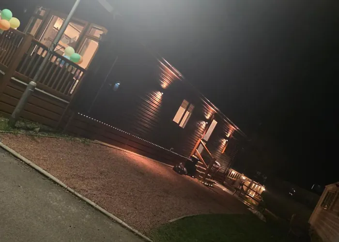 Dottys Lodge