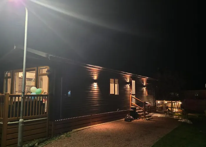 Dottys Lodge