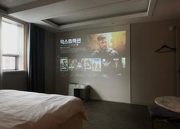Knox Hotel