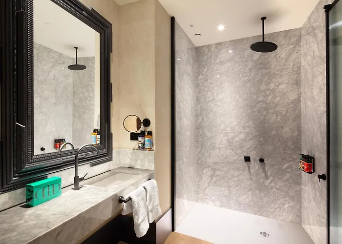 Hotel Montera Madrid, Curio Collection By Hilton