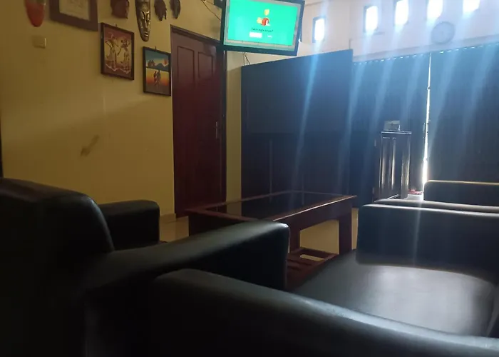 Oyo 93073 Penginapan 69