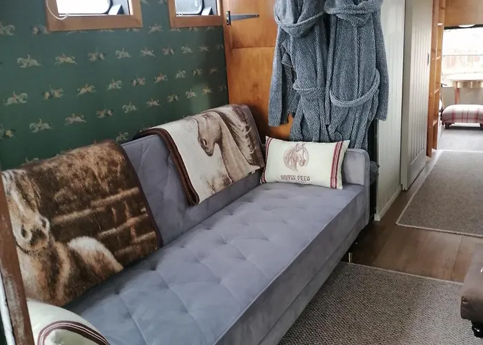 Theddlethorpe Horsebox Glamping