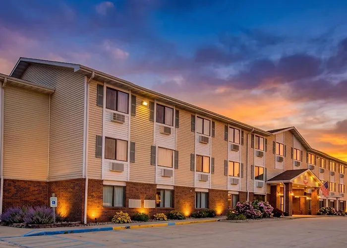Capital O Amerihost Inn And Suites Kingdom City Hwy 54 Mo